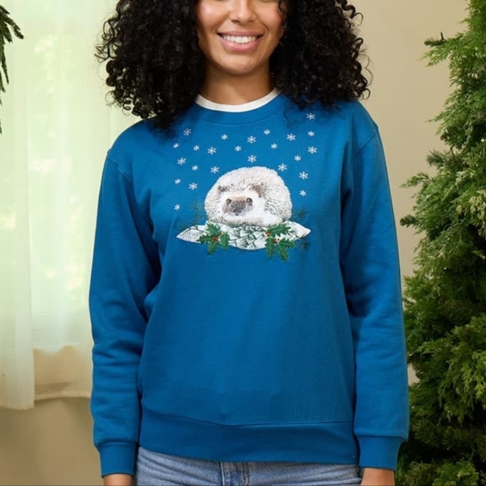 Cracker Barrel Vintage Inspired Hedgehog Winter Snowflake Crewneck Sweatshirt